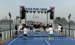 Xác minh vụ biến boong tàu du lịch vịnh Hạ Long thành sân pickleball