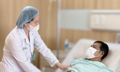 Nam bệnh nhân 53 tuổi, quốc tịch Lào