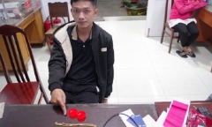 Bắt nam thanh niên chuyên đem vàng giả đến tiệm cầm đồ giở trò lừa đảo