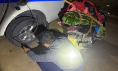 Tin tức thời sự hôm nay (7/2): CSGT hút xăng xe tuần tra hỗ trợ cô giáo về quê