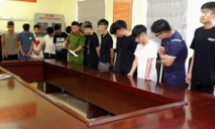 Bắt giữ nhóm 