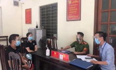 Vụ người dân luồn dây thép gai, trèo khỏi khu phong tỏa: Xác minh, xử phạt 2 trường hợp vi phạm