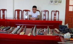 Bắt nhóm đối tượng cho vay nặng lãi, thu giữ nhiều hung khí nguy hiểm
