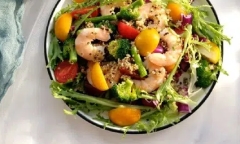 Công thức làm salad tôm rau củ giảm cân nhưng vẫn giàu dinh dưỡng