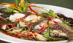 Đổi mới thực đơn bằng món cá trắm hấp bia thơm ngon bổ dưỡng
