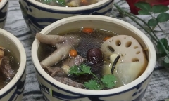 Thay đổi thức đơn cho gia đình bằng món  bò tiềm thuốc bắc bổ dưỡng