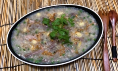 Mách bạn cách làm món tôm xào trộn xoài đơn giản, thanh mát chỉ với vài bước