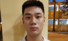 Hà Nội: Khởi tố thanh niên bịt kín mặt cướp giật tài sản của người đi đường