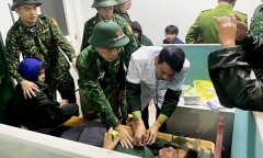 Tàu chìm trên biển, 7 thuyền viên được cứu kịp thời