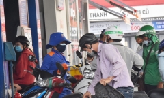 Bộ Công Thương đề xuất giao việc điều hành giá xăng dầu sang bộ Tài chính