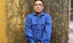 Nam thanh niên dùng mỏ lết đánh CSGT