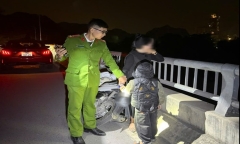 Đau buồn vì chồng qua đời, người phụ nữ 26 tuổi định 