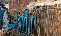 Quảng Ngãi: Thi công tường chắn chống sạt lở, một người bị vùi lấp tử vong