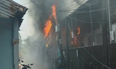 TP.HCM: Điều tra nguyên nhân xảy ra hỏa hoạn tại dãy trọ, 2 người bị bỏng