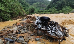 Vụ sạt lở đất kinh hoàng ở Làng Nủ: Tìm thấy thêm thi thể một cháu bé