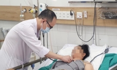Đang làm việc, 3 nhân viên nhà hàng ở Hà Nội nhập viện vì ngộ độc khí