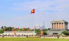 Tin thời sự nóng mới nhất ngày 28/4: Hà Nội tặng quà người dân viếng Lăng Bác 