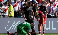 Trọng tài biên ngất xỉu tại Copa America 2024 do sốc nhiệt