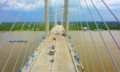 Dồn lực thi công