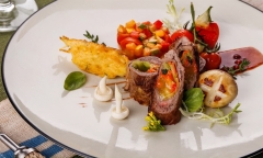Đổi mới thực đơn gia đình bằng món bò cuộn phô mai sốt nấm ngon “đỉnh của chóp”