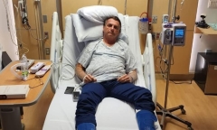 Cựu Tổng thống Brazil Bolsonaro nhập viện ở Mỹ 