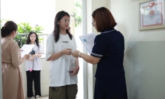 Tin tức giáo dục 24h: Hà Nội yêu cầu trường tư không được thu tiền giữ chỗ, đặt cọc lớp 10 Tin tức giáo dục 24h: Hà Nội yêu cầu trường tư không được thu tiền giữ chỗ, đặt cọc lớp 10