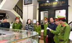 Khởi tố, bắt tạm giam vợ chồng chủ tiệm vàng nổi tiếng ở Thanh Hóa