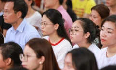 Chọn tổ hợp môn lớp 10: Học sinh bối rối, phụ huynh đau đầu, nhà trường cùng “gỡ khó”