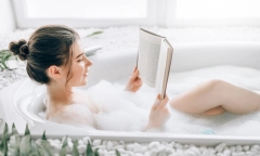 Mùa hè nên tắm nước nóng hay lạnh?