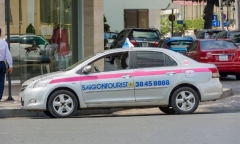 Hãng taxi kích giá cước lên gấp 10 lần lỗ hàng trăm triệu trong năm 2022