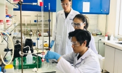 Tin tức giáo dục 24h: Bộ GD&ĐT đề xuất miễn học phí cho người học tiến sĩ chương trình trọng điểm quốc gia