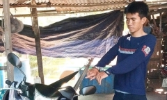 Bắt nam thanh niên 18 tuổi thuê xe ôm đi tìm bạn rồi cướp xe