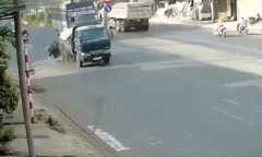 Clip: Nam thanh niên chạy xe máy tốc độ cao, tử vong sau cú đâm trực diện xe tải 