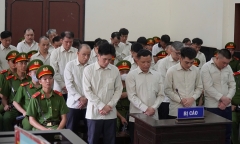 Làm giả giấy tờ mua bán xe, 24 bị cáo lĩnh án tù