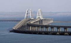 Tư lệnh hải quân Ukraine cảnh báo điều có thể xảy ra với cây cầu chiến lược Crimea trong năm 2024 