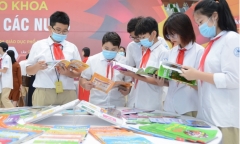 Thủ tướng yêu cầu bảo đảm sách giáo khoa và giáo viên kịp thời cho năm học mới