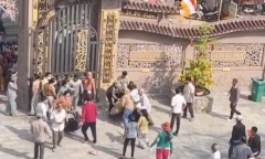 Tin pháp luật nổi bật 24h qua: Điều tra nhóm người dàn cảnh chen lấn để cướp giật ở chùa An Giang