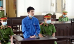 Lĩnh án chung thân vì vận chuyển ma tuý, súng từ Campuchia về Việt Nam