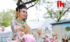 Phạm Băng Băng đẹp tựa nữ thần ở Lễ hội té nước tại Thái Lan