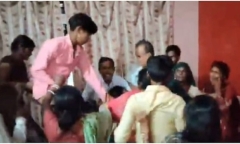 Clip: Không mua đồ ăn vặt cho vợ, người đàn ông cùng mẹ ruột bị cả nhà vợ lao vào hành hung