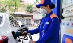 Giá xăng đồng loạt giảm từ 15h chiều nay (24/7)