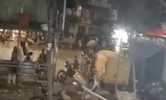 Clip: Xe bus lao như