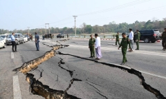 Hơn 60.000 thí sinh Myanmar thi lại đại học vì bài thi cháy