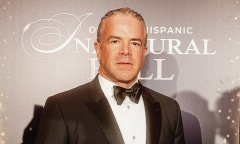 Ông Raul Rocha cân nhắc bán phần sở hữu của mình tại Miss Universe