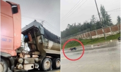 Người phụ nữ va chạm với xe đầu kéo trên đường đi làm, tử vong thương tâm 