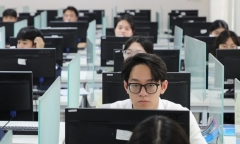 Tuyển sinh 2026: Nhiều đại học đổi mới tổ hợp, học sinh gấp rút đổi “chiến thuật”