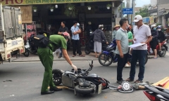 TP.HCM: Va chạm liên tiếp với 2 ô tô, người đàn ông tử vong tại chỗ