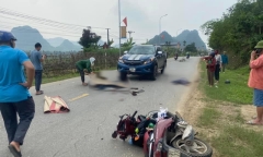 Va chạm ô tô bán tải, 2 người phụ nữ đi xe máy tử vong tại chỗ