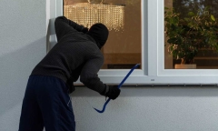 Trộm đột nhập nhưng không “khoắng” được nhiều đồ, cay cú nhắn một câu gây choáng