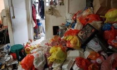 Người đàn ông tăng hơn 100kg trong 2 tháng, nơi ở của anh càng gây choáng